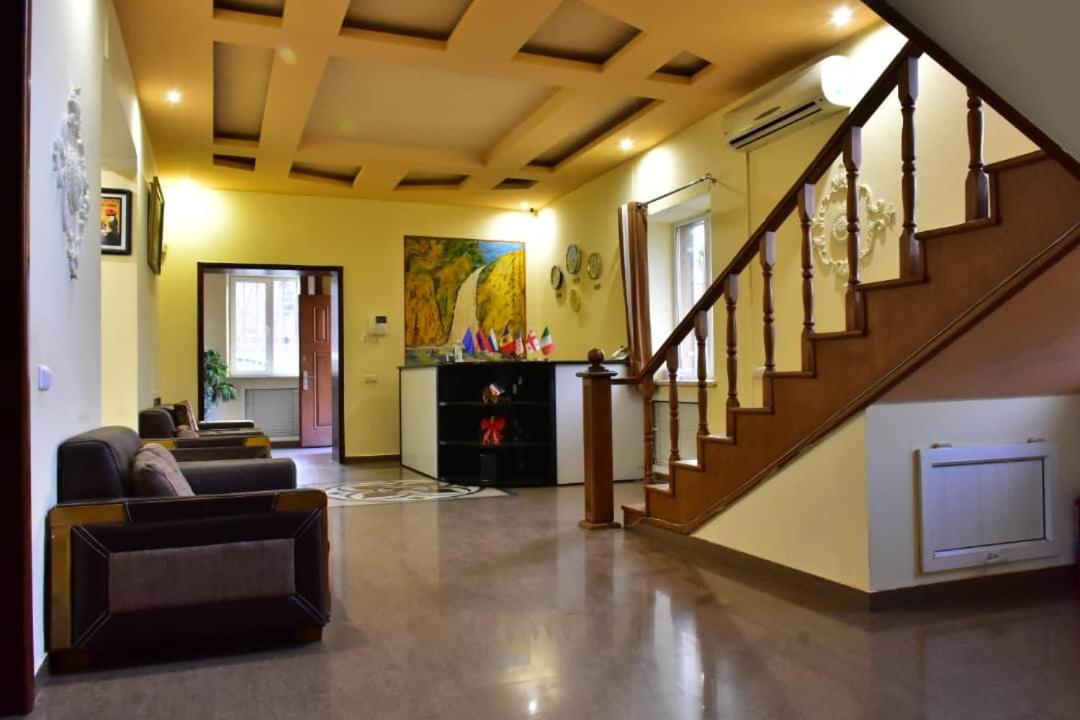 Gyumri Hotel Erevan Esterno foto