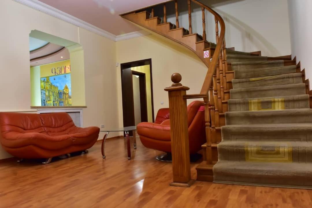 Gyumri Hotel Erevan Esterno foto
