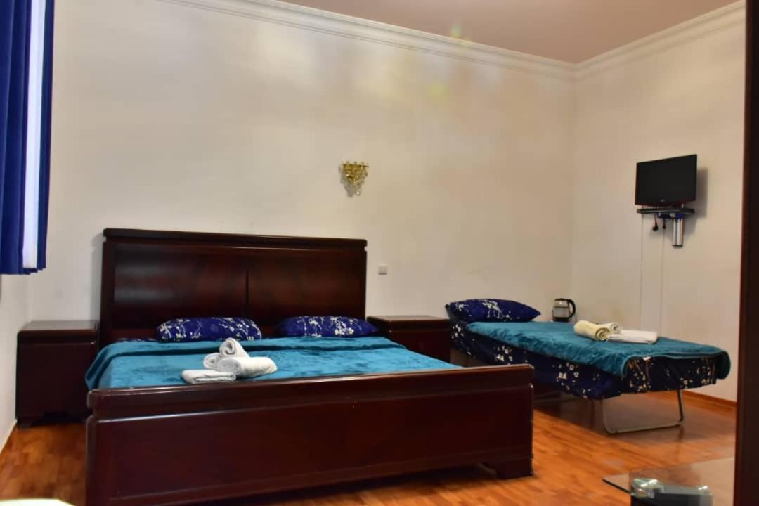 Gyumri Hotel Erevan Esterno foto